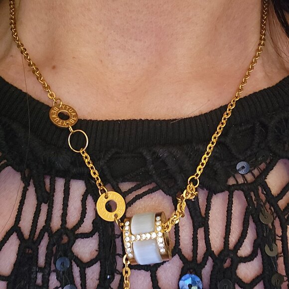 Gold plated necklace with enamel and zirconia pendant - Picture 3 of 10